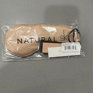 Natural skin sleep mask